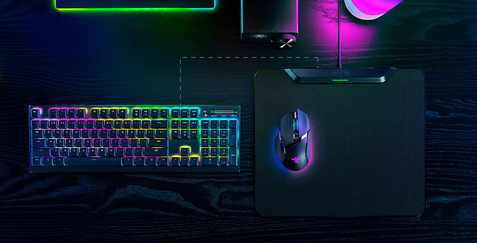A keyboard and mouse on a desk

AI-generated content may be incorrect.